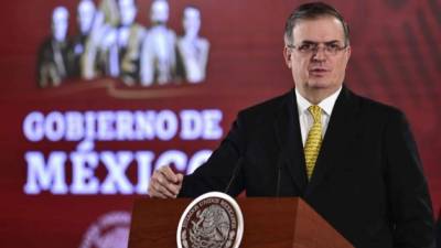 El ministro de Relaciones Exteriores, Marcelo Ebrard, durante una conferencia de prensa este jueves, en el Palacio Nacional, en Ciudad de México (México). EFE/PRESIDENCIA/SOLO USO EDITORIAL