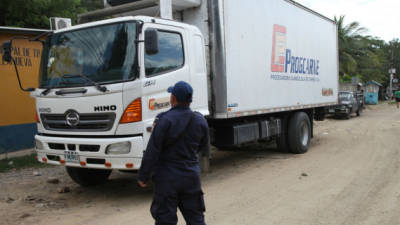 El vehículo transportaba carne hacia Tegucigalpa valorada en más de 600 mil lempiras.