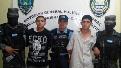 Los detenidos Cristian Iván Hernández Martínez y Máximo Javier Vindel Flores.