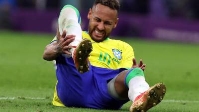 Neymar durante el partido debut de Brasil ante Serbia.