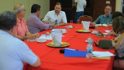 Los empresarios se reunieron ayer en la Cámara de Comercio e Industrias de Cortés. Foto: Melvin Cubas.