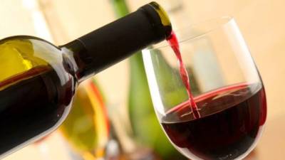 El cerebro indica que un vino caro sabe mejor que uno de menos precio.