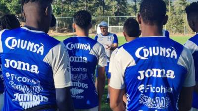 Fabián Coito señaló que su asistente Miguel Falero va a dirigir a la Sub-23 de Honduras en el Preolímpico.