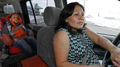 Cerca de la mitad de los niños hispanos que murieron en accidente de automóvil no estaban asegurados a sus asientos, según un estudio de los Centros para el Control y la Prevención de Enfermedades (CDC). EFE/Archivo