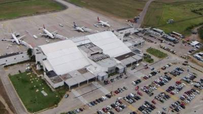 El Villeda Morales forma parte de los 10 mejores aeropuertos de Centroamérica y El Caribe, según una empresa líder en investigación sobre el transporte aéreo. Foto: Yoseph Amaya.