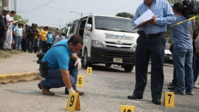 Los técnicos de inspecciones oculares recogieron 11 casquillos de la escena. El hecho fue frente a la colonia San Antonio.