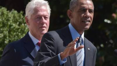 El presidente Barack Obama se reunió esta mañana con el exmandatario Bill Clinton.