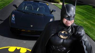 'Batman' se hizo famoso en EUA cuando en 2012 fue detenido por dos agentes que sospechaban de su disfraz y su sofisticado automóvil. Foto: Washington Post.