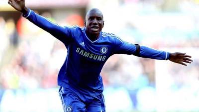 Demba Ba le dio la victoria al Chelsea.