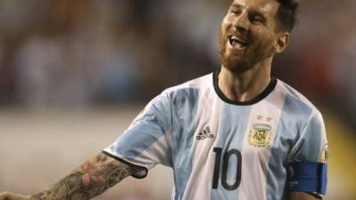 En 30 minutos Messi se destapó con tres goles. Foto EFE/David Fernández