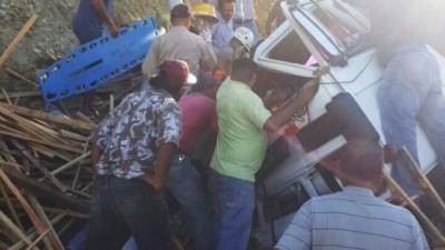 Supuestamente el accidente de originó por desperfecto mecánico en el camión.