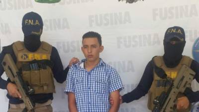 Héctor Fernando Montoya Quintanilla (18) fue presentado por las fuerzas de seguridad.