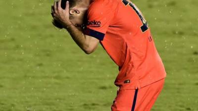Messi lamenta el penal que falló ante Levante.