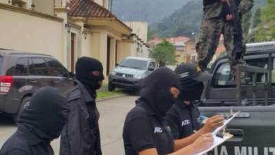 Miembros de Atic participan de los allanamientos en San Pedro Sula, Omoa y Santa Bárbara.