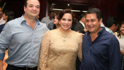 Yankel Rosenthal, Ana García y Juan Orlando Hernández.