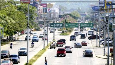 El parque vehicular sampedrano lo integran más de 260,000 carros y motos.