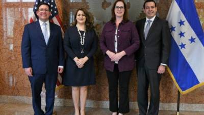 La canciller hondureña, María Dolores Agüero, participó de la ceremonia.