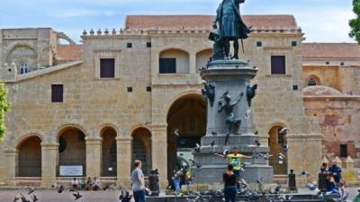 El Parque Colón es uno de los lugares que se deben visitar si viaja a Santo Domingo.