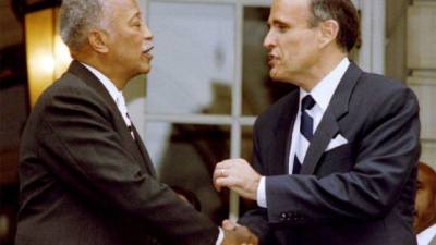 David Dinkins, primer afroamericano en ser alcalde de Nueva York, perdió su reelección ante Rudy Giuliani./AFP.