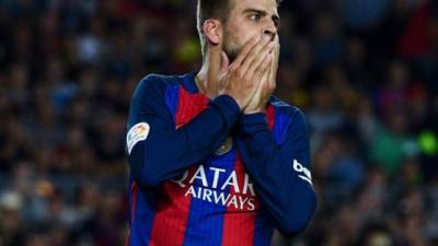 Piqué se retiró lesionado.