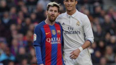 El clásico entre Barcelona y Real Madrid finalizó empatado 1-1 en el Camp Nou y nos dejó imágenes como pocas hemos visto, Messi y Cristiano Ronaldo dieron sus muestras de cariño.