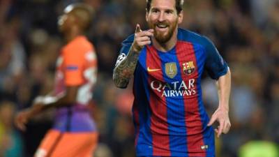 Britain Football Soccer - Manchester City v FC Barcelona - UEFA Champions League Group Stage - Group C - Etihad Stadium, Manchester, England - 1/11/16 Manchester City manager Pep Guardiola and Barcelona's Lionel Messi Action Images via Reuters / Jason Cairnduff Livepic EDITORIAL USE ONLY.