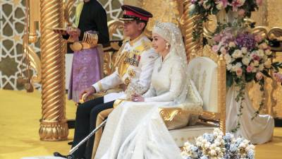 Ceremonia nupcial entre el príncipe Mateen, el décimo de los 12 hijos e hijas del sultán y el cuarto entre los varones, y Anisha Rosnah, en el palacio Istana Nurul Iman, en Bandar Seri Begawan, Brunei.