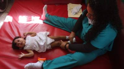 Miles de pacientes reciben asistencia en Teletón.