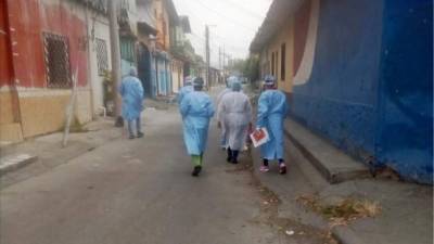 El personal va casa por casa buscando casos de COVID-19 con la finalidad de salvar la vida de los hondureños.