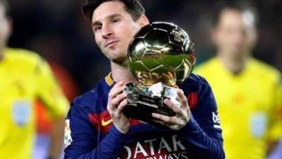 Con este sueldo, el futbolista argentino Lionel Messi se convertirá en el jugador con el salario anual más alto de todo el mundo, siendo el primero en el fútbol que alcanza esta consideración.