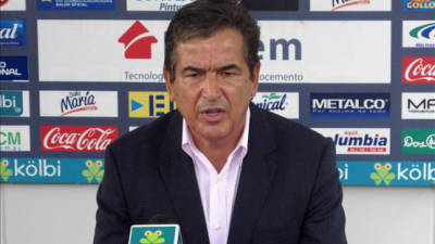 El entrenador de Costa Rica, Jorge Luis Pinto.