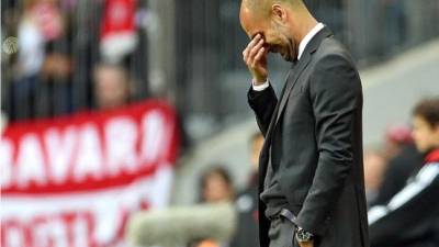 Pep Guardiola se lamenta contra el Borussia Dortmund.