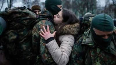 Ucrania: De acuerdo con los datos demográficos, en este país por cada 100 mujeres hay 85 hombres. Ucrania enfrenta un conflicto con los rebeldes prorrusos, razón por la que miles de ucranianos se han sumado al ejército.