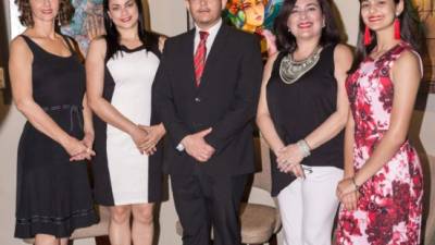 Suyapa Monterroso, Aleyne y Ted William Elvir junto con Angie Tovar y Eleyne Elvir