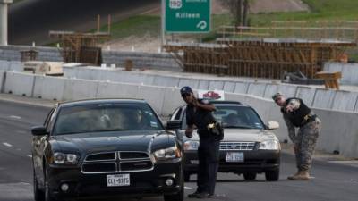 Los vehículos fueron desviados de la zona del tiroteo.