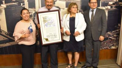 El concejo municipal de Los Ángeles declaró hoy 'El Día del Centroamericano' para honrar el aporte de los inmigrantes provenientes de esta parte de América.