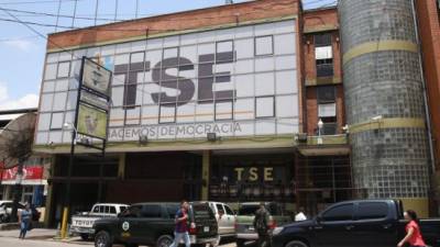 El TSE advierte que si falta un propietario o suplente, esa planilla será descartada.