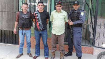 Los detenidos son Eswin Orlando Rosales (37) y Roberto Vallecillos Valle (24).
