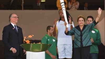 La llama olímpica llegó este martes en Brasilia procedente de Ginebra, este puede ser el último evento de la mandataria.