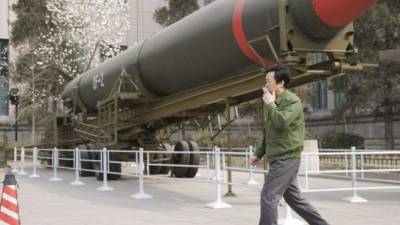 Un misil es exhibido en el Museo Militar de Pekín (China). EFE/Archivo