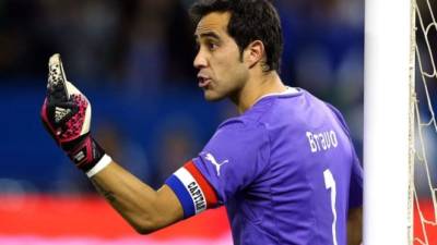 Claudio Bravo lucirá el dorsal 13 como azulgrana.