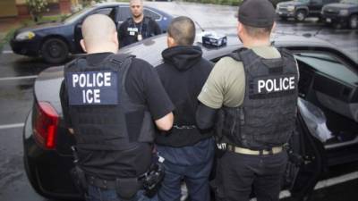 Las autoridades estadounidenses han intensificado las redadas contra inmigrantes en los últimos meses.