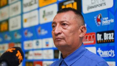Humberto Rivera en conferencia de prensa tras la eliminación del Olancho FC ante el Génesis.