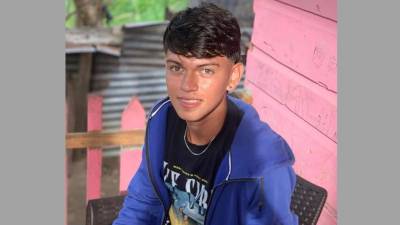 Foto en vida de José Alejandro Rivera (22), el muerto en el interior de la barbería Yoguel.