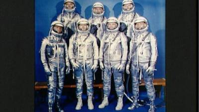 En esta foto de archivo tomada en diciembre de 1962 aparecen los siete primeros astronautas de la Nasa. En primera fila aparecen, de izquierda a derecha, Walter M. Schirra, Jr., Donald K. Slayton, John H. Glenn, Jr., and M. Scott Carpenter. En fila de atrás, de izquierda a derecha aparecen Alan B. Shepard, Jr., Virgil I. Grissom and L. Gordon Cooper.
