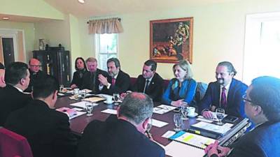 Autoridades hondureñas se reunieron en la capital de Estados Unidos con miembros de la Maccih.