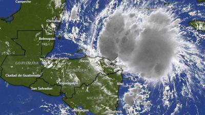 Tormenta tropical cerca de Honduras | Fotografía de archivo