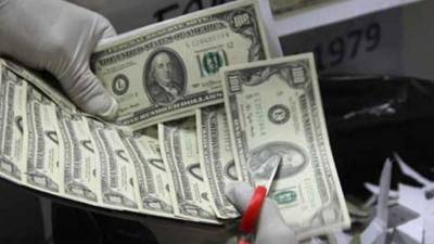 Según pesquisas de la policía, los billetes falsos venian con destino a América Latina y Estados Unidos