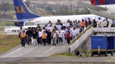 Las remesas se han constituido en uno de los principales sustentos de muchas familias de este país y en una fuente importante de divisas de Honduras, por encima de las exportaciones como el café, los productos de la maquila, el camarón y otros. FOTO DE ARCHIVO.