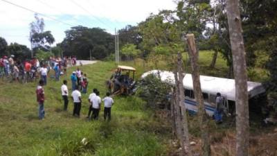 Heridos en accidente de bus en Olanchito, Yoro.
